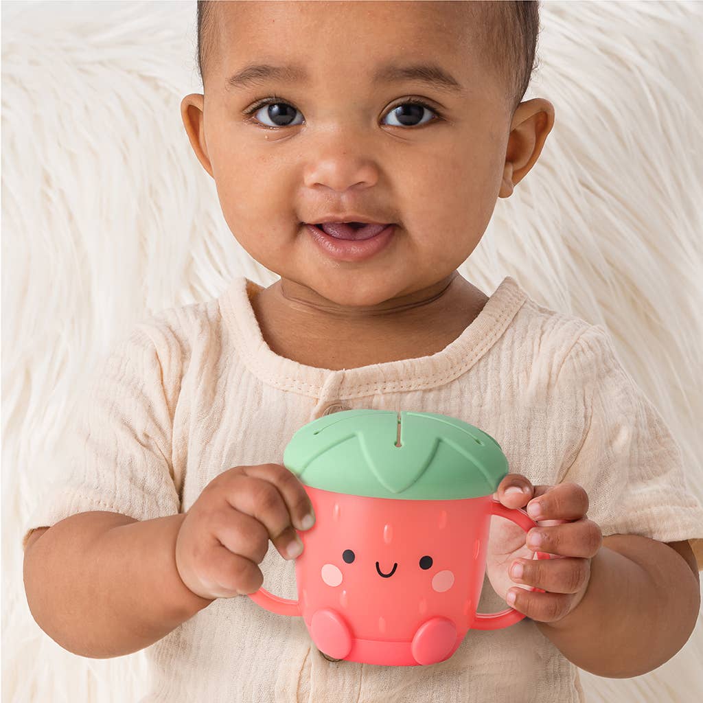 *NEW* Itzy Snack Cup™: Strawberry