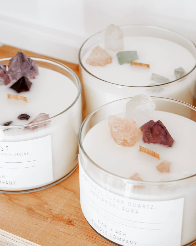 22oz Crystal Candle: Grapefruit and Green Coconut (Fluorite and Rose Quartz)