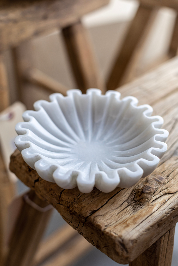 Marble Fluted Scalloped Bowls: Small 6x6 inches
