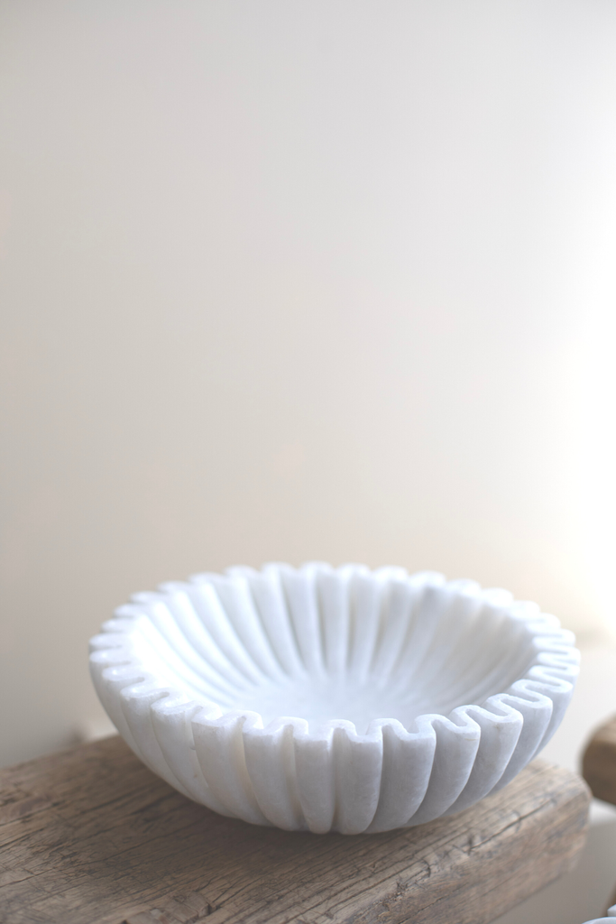 Marble Fluted Scalloped Bowls: Small 6x6 inches