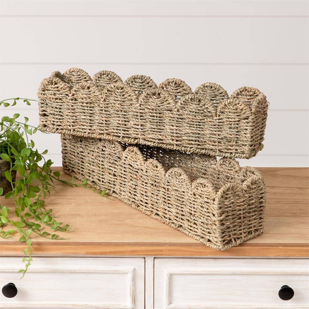 Large: Scalloped Edge Seagrass Basket