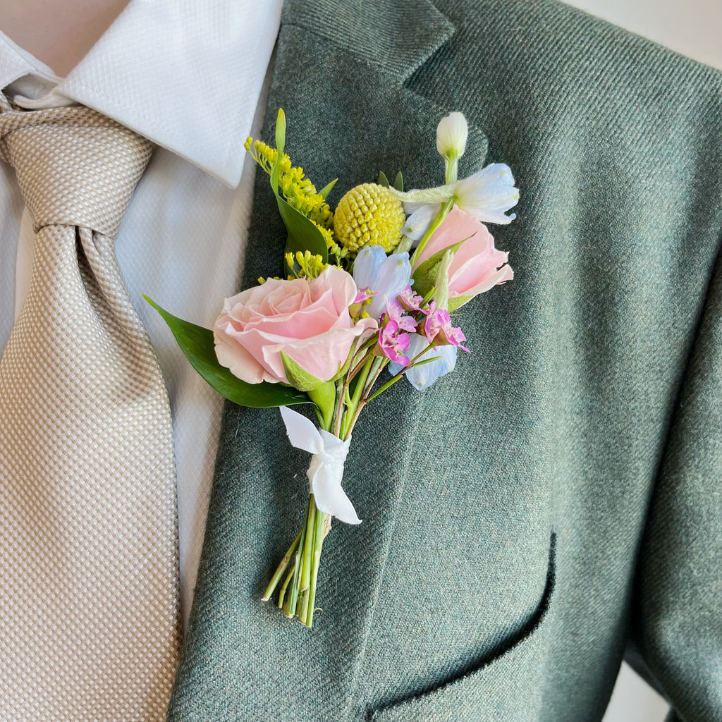 Boutonnieres - Homecoming & Prom