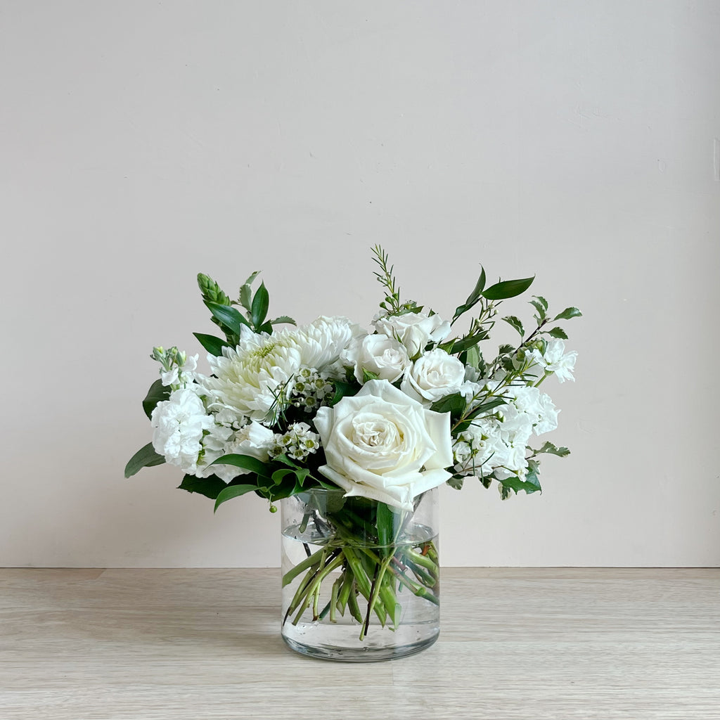 Classic Whites - Classic Centerpiece