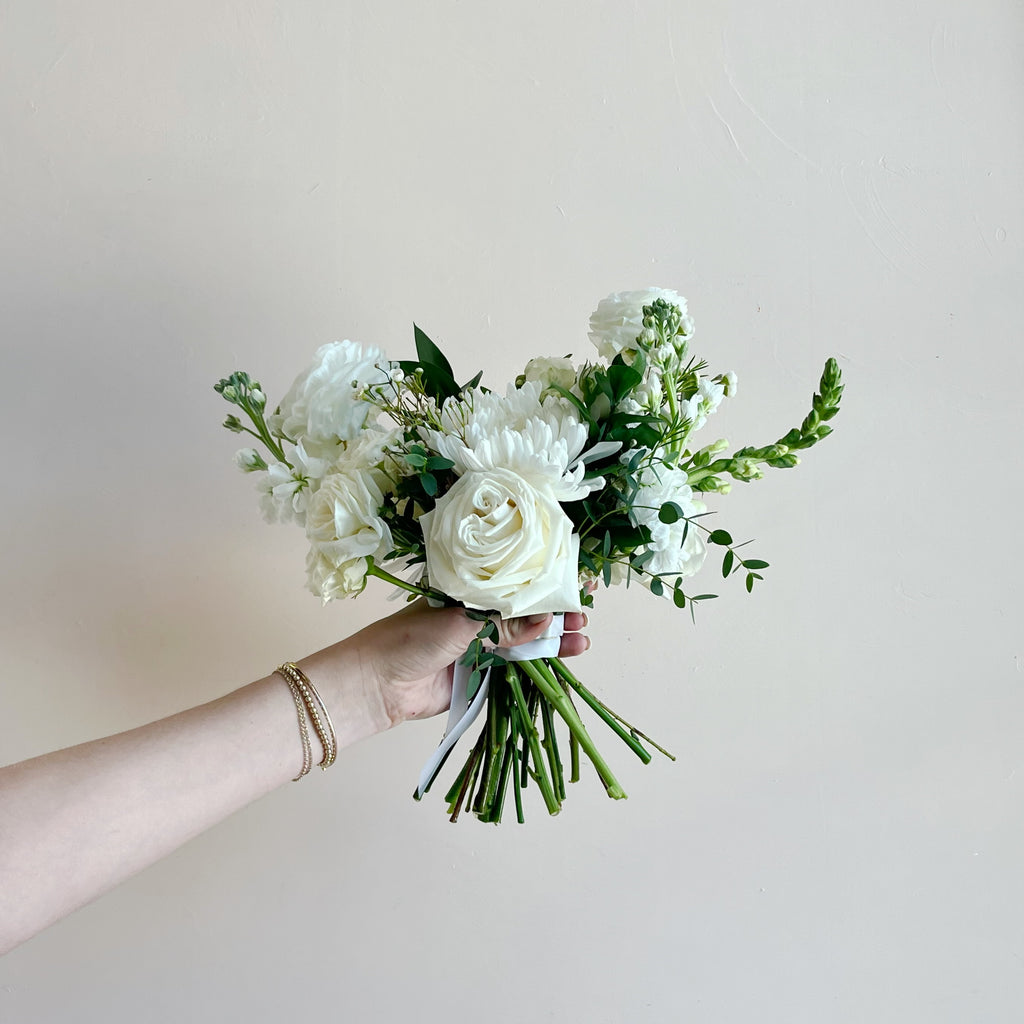 Classic White - Petite Bouquet