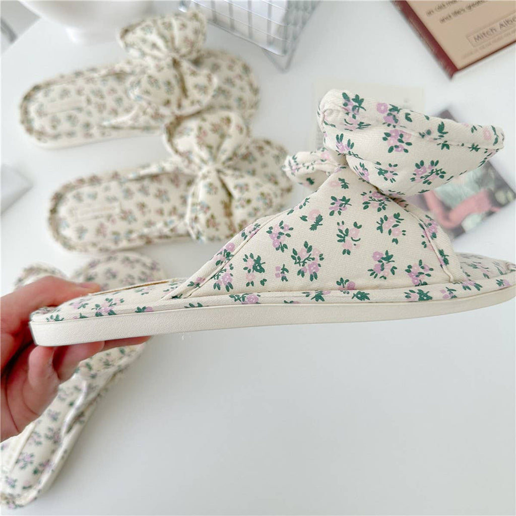 SMALL FLORAL SLIPPERS 7.5