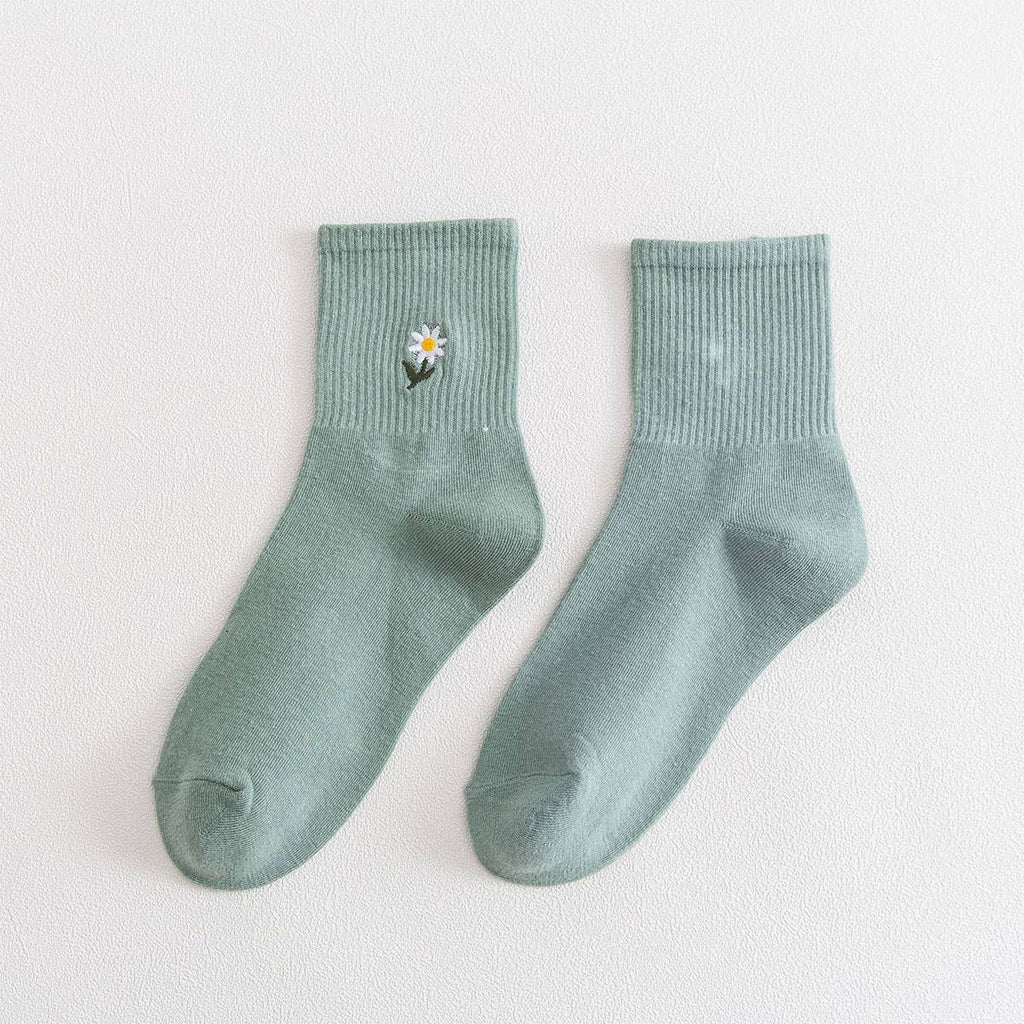 Solid Color Daisy Socks, Cotton Mid-Calf Style_CWMS088: GREEN / (OS) 6