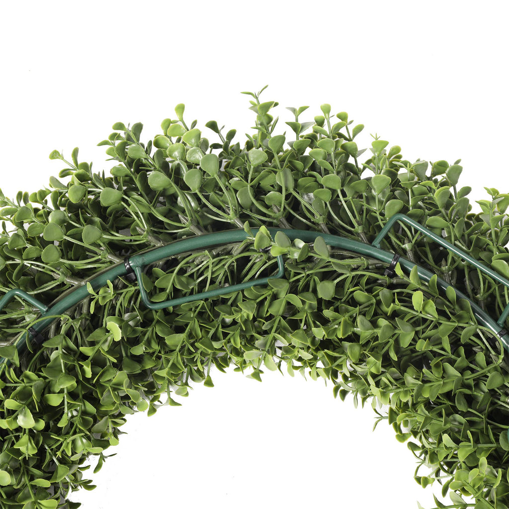 UV Boxwood Round Wreath 19 Inch